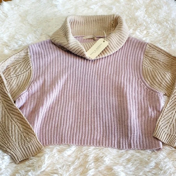 Moon & Madison Cowl Neck Crop Top Sweater, Knit Long Sleeved, size M - Picture 2 of 6